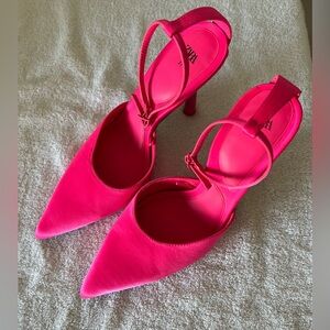 Zara fuchsia satin heels ! New new no tags ! Sexy classy look